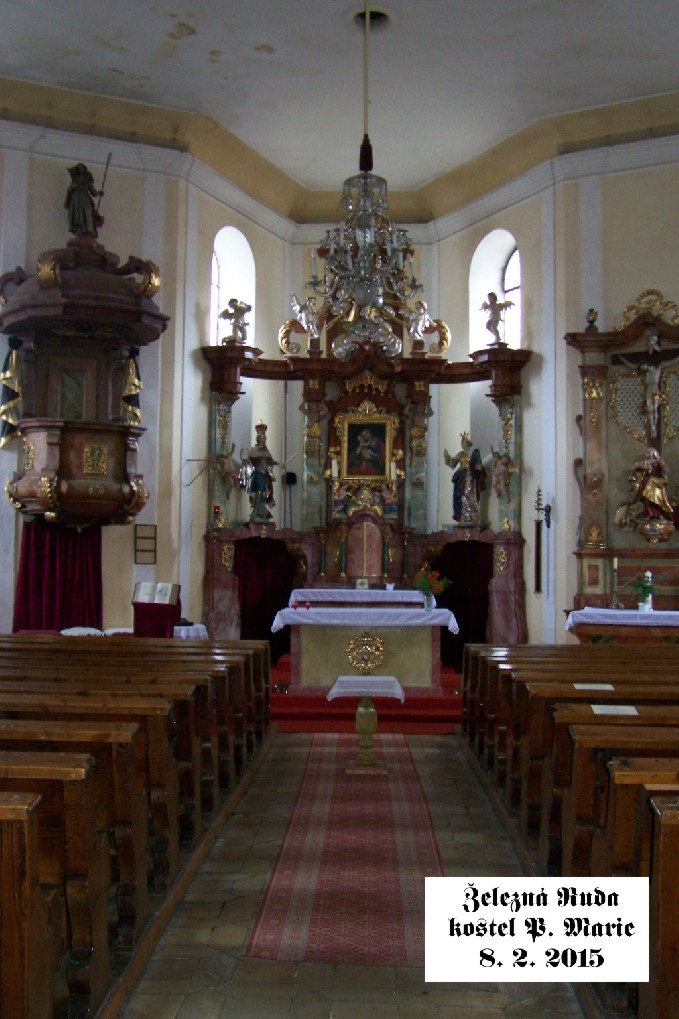 kostel interiér