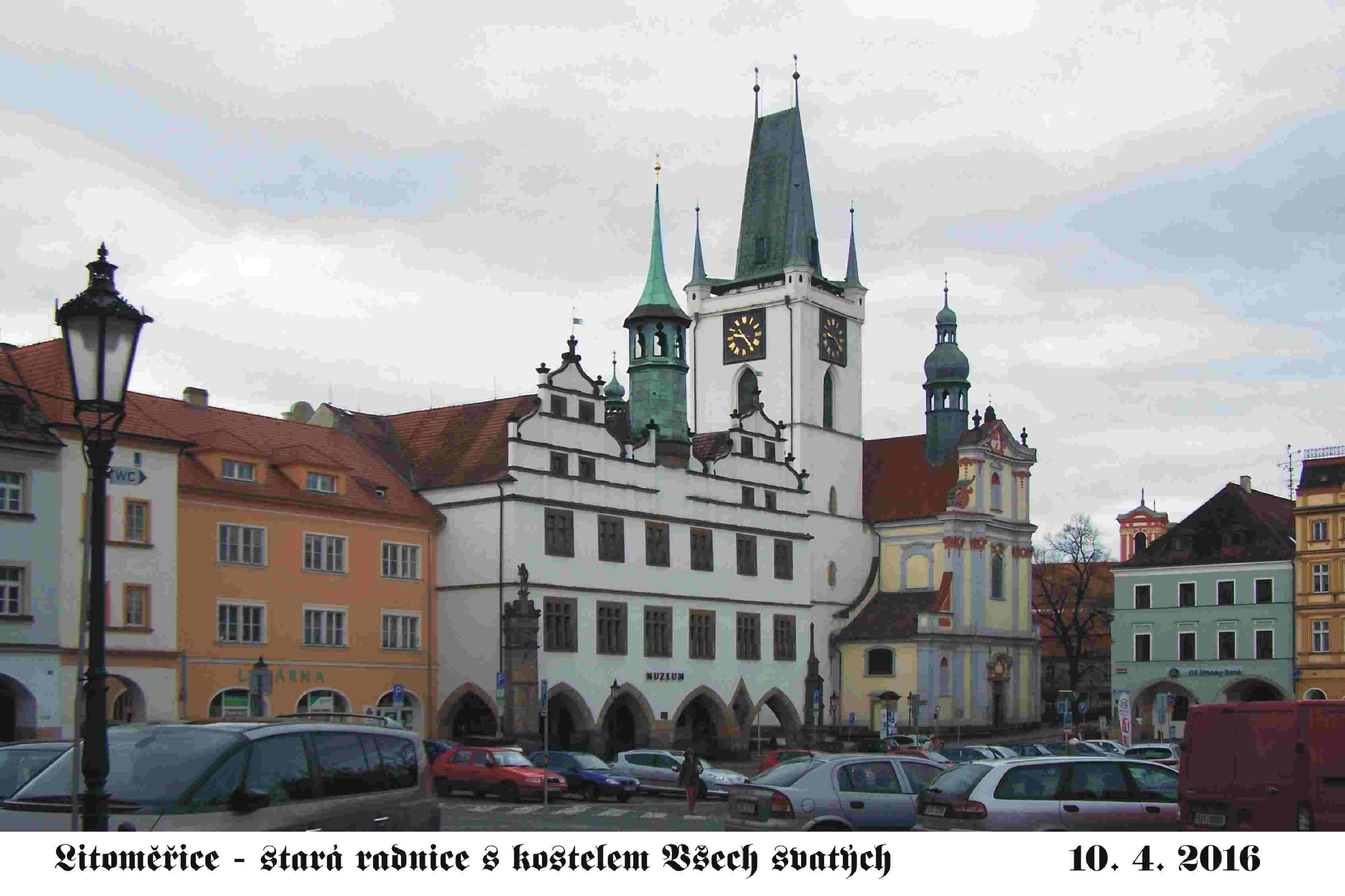 stará radnice s děkanským kostelem